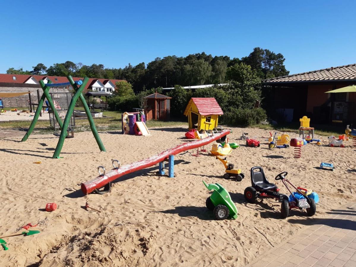 Ferienpark Templin Direkt Neben Der Naturtherme Exterior photo