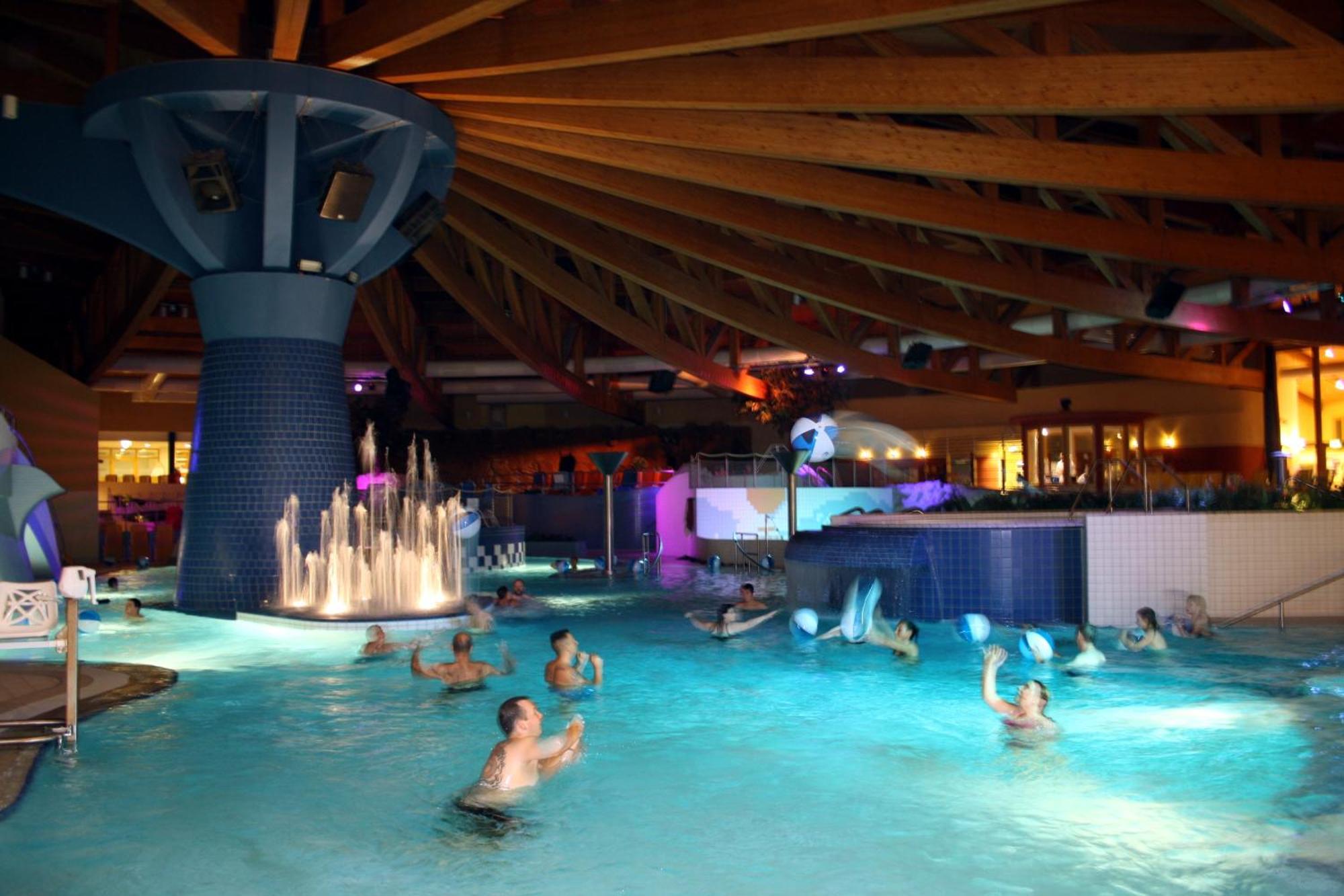 Ferienpark Templin Direkt Neben Der Naturtherme Exterior photo